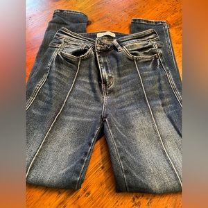 Sz 27 Flying Monkey skinny jeans with center stitch down front solid back